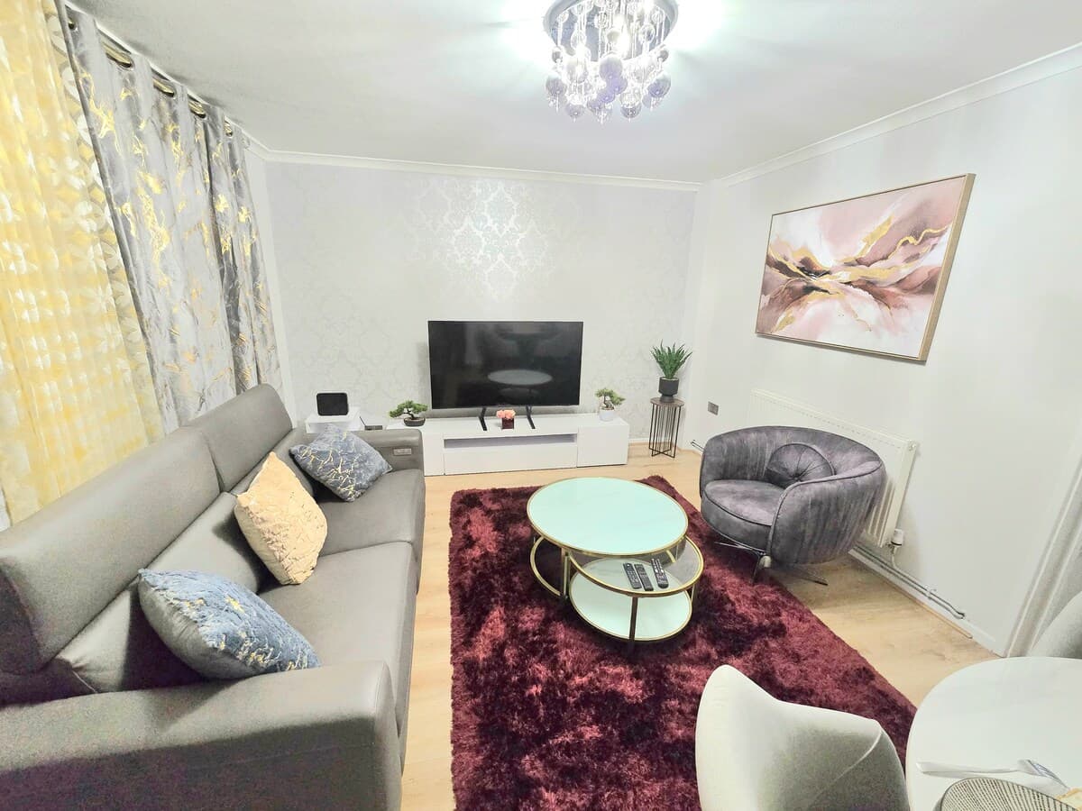 2 Bedroom Apartment