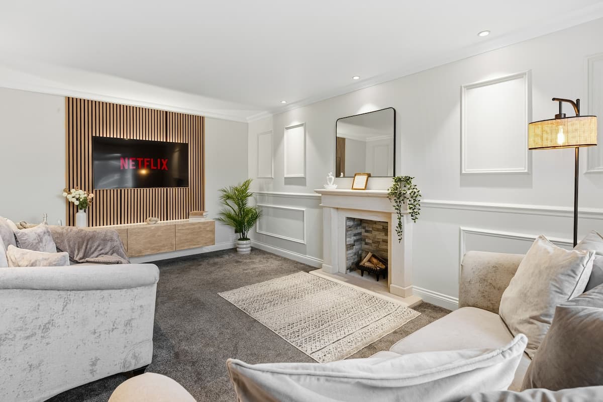 5 Bedroom House