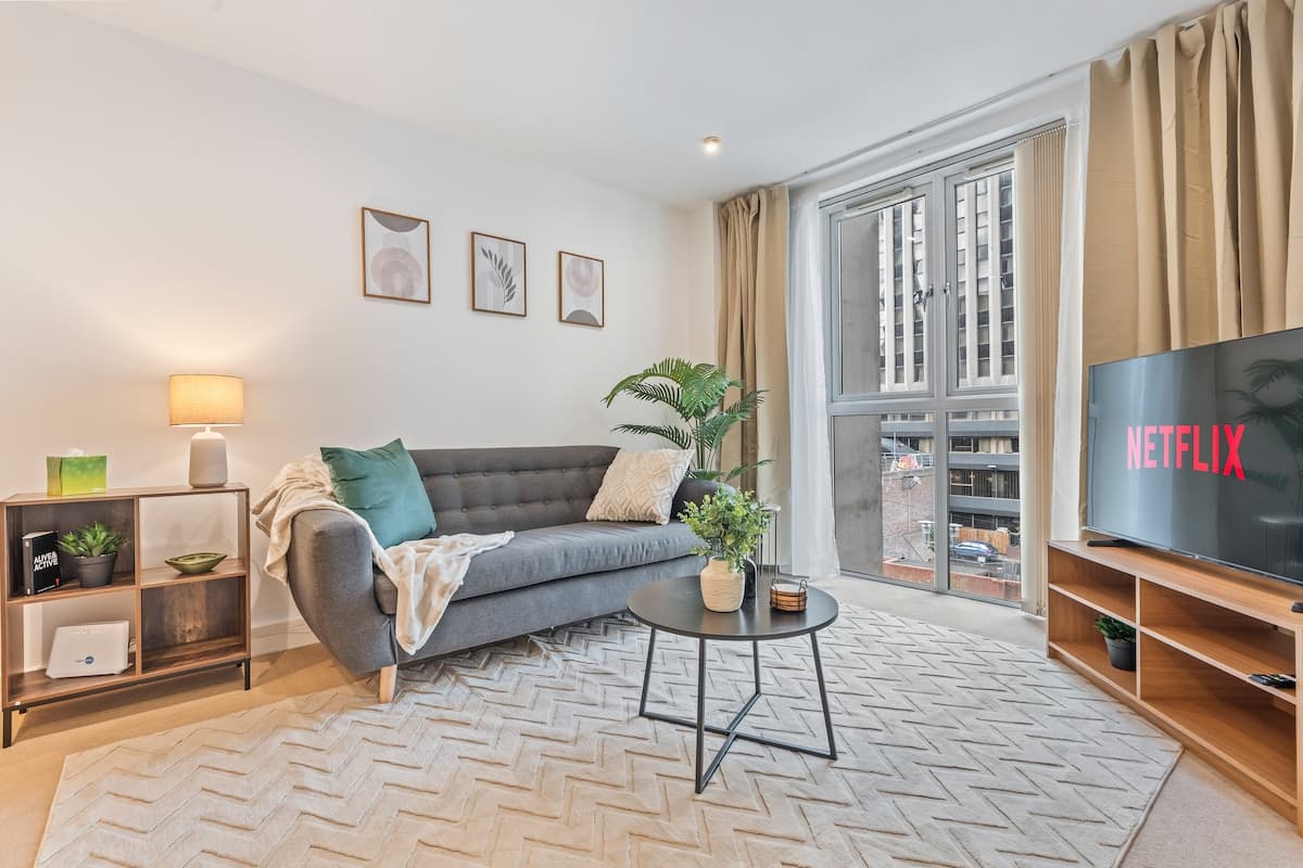 2 Bedroom Apartment