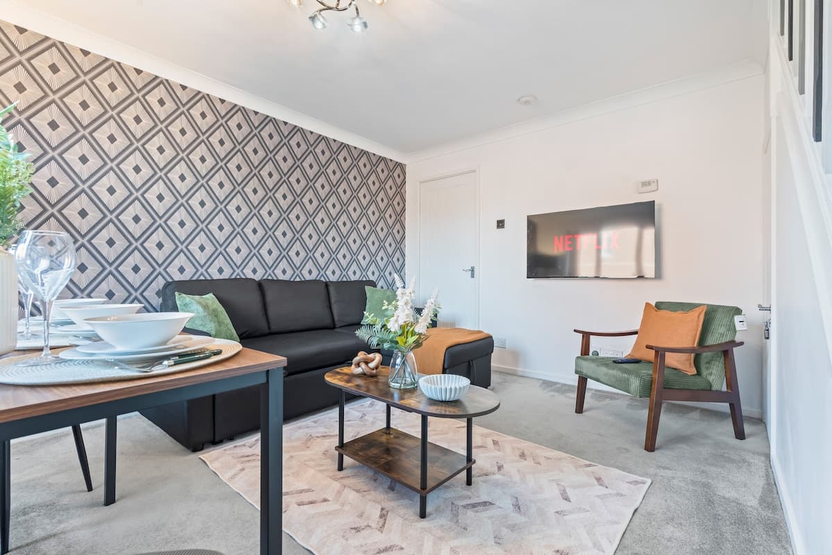 2 Bedroom House