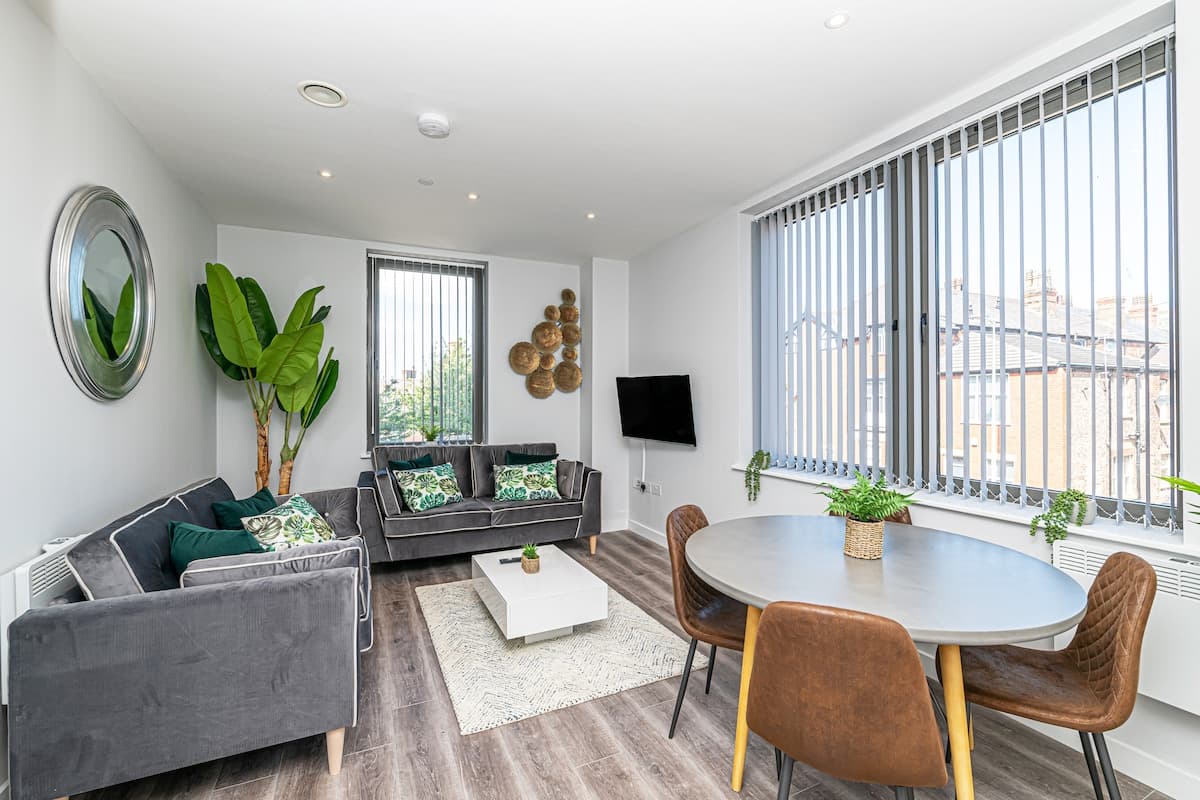 2 Bedroom Apartment