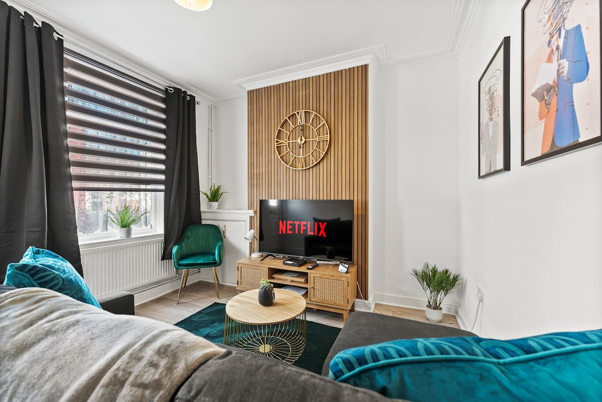 2 Bedroom House