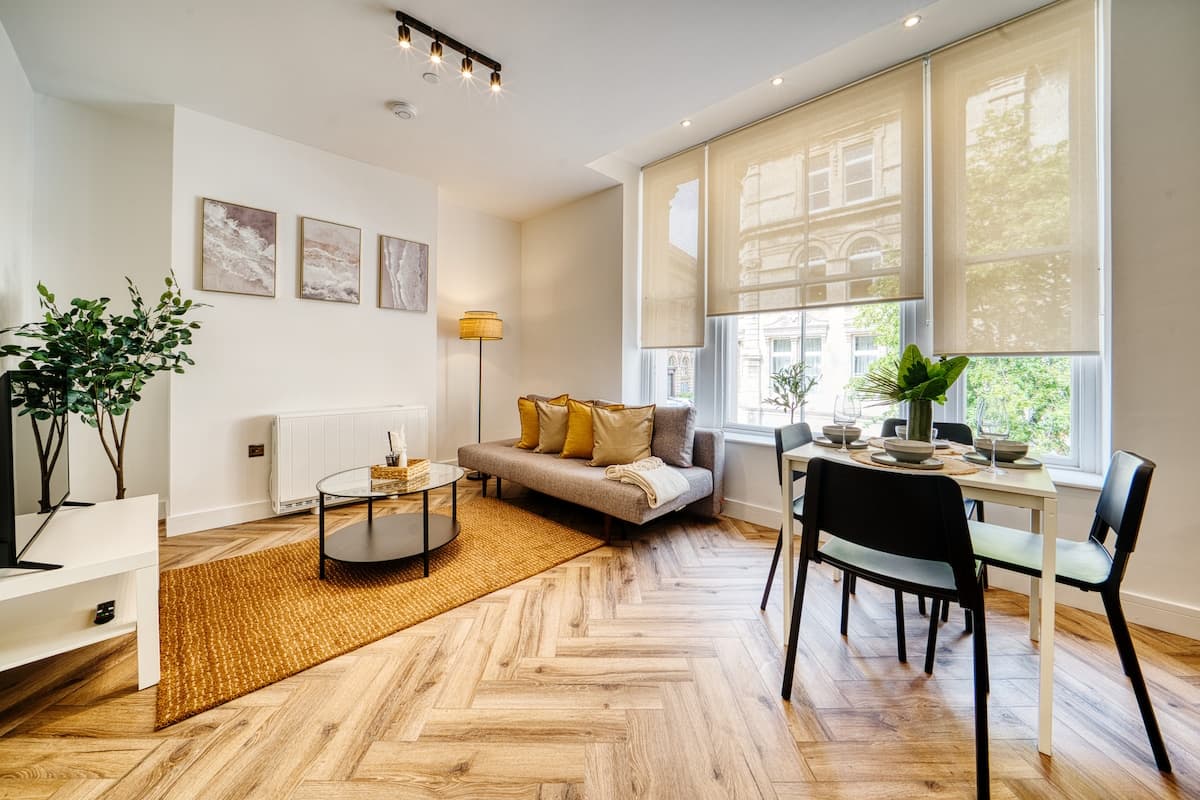 1 Bedroom Apartment