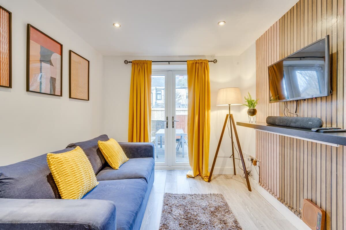 1 Bedroom Apartment