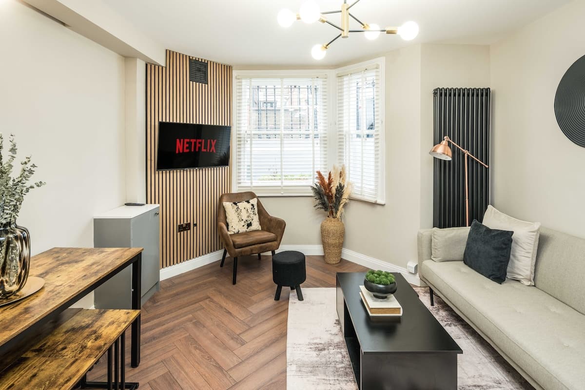 2 Bedroom Apartment