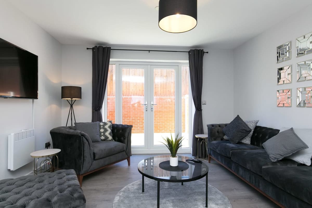 2 Bedroom Apartment