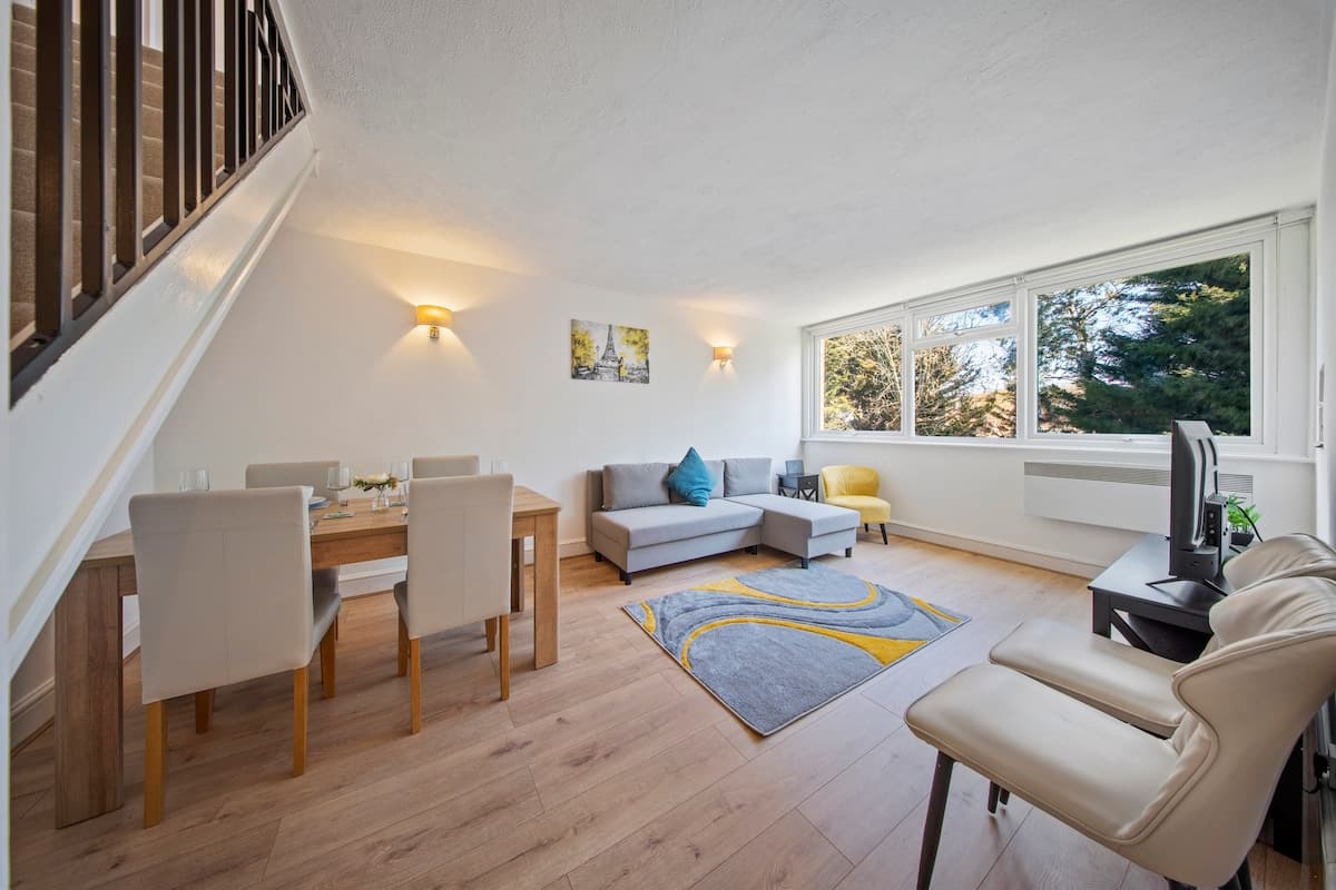 2 Bedroom Apartment
