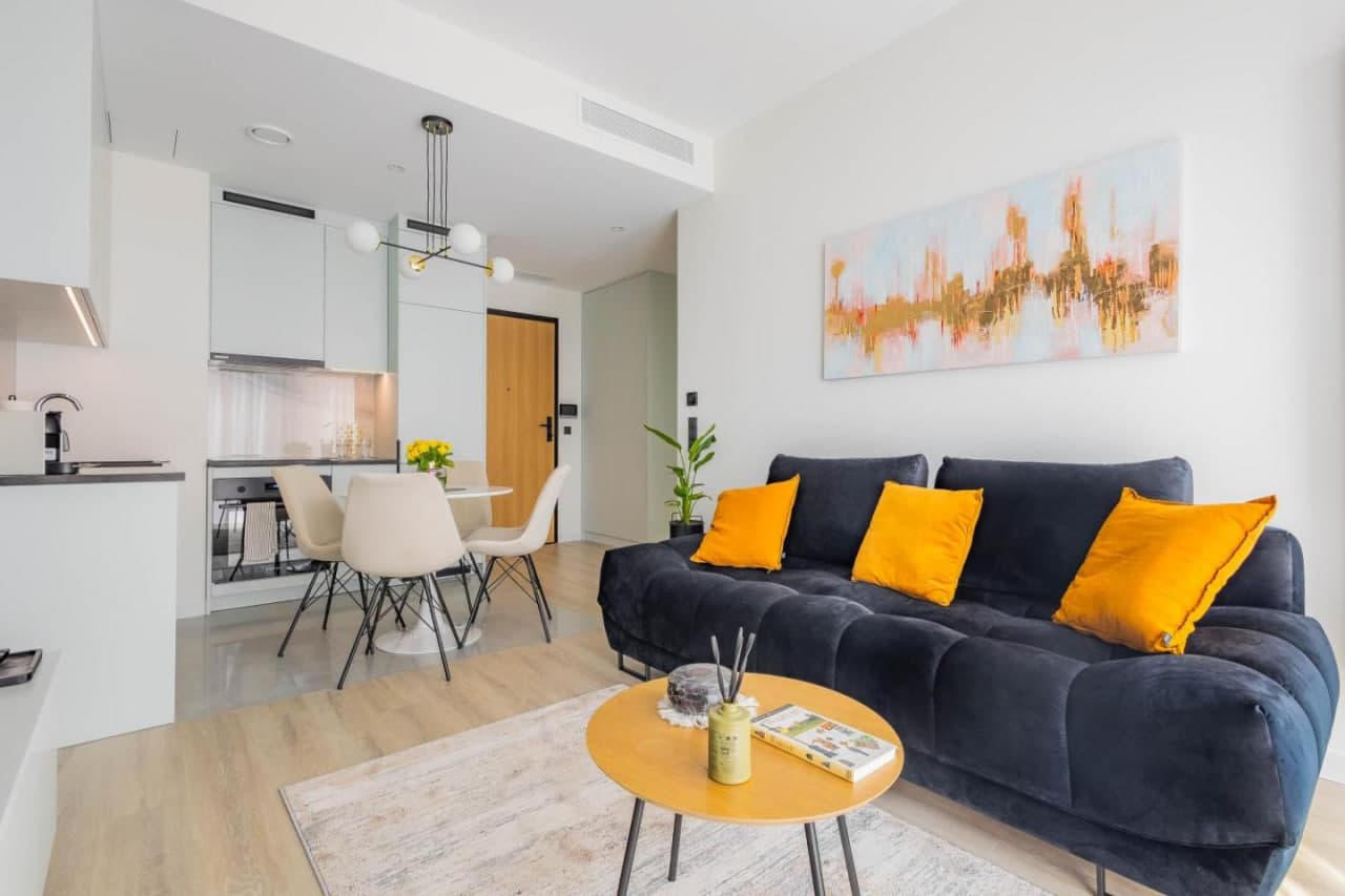 1 Bedroom Apartment
