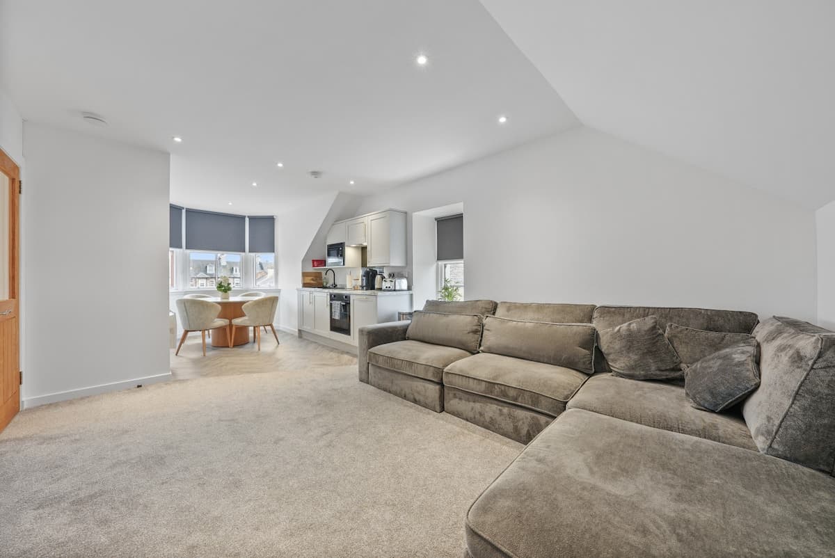 2 Bedroom Apartment