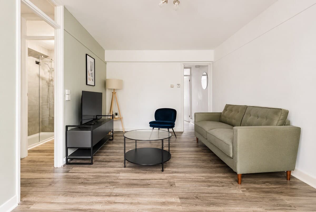 1 Bedroom Apartment