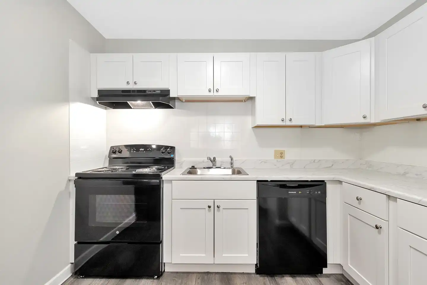 1 Bedroom Apartment