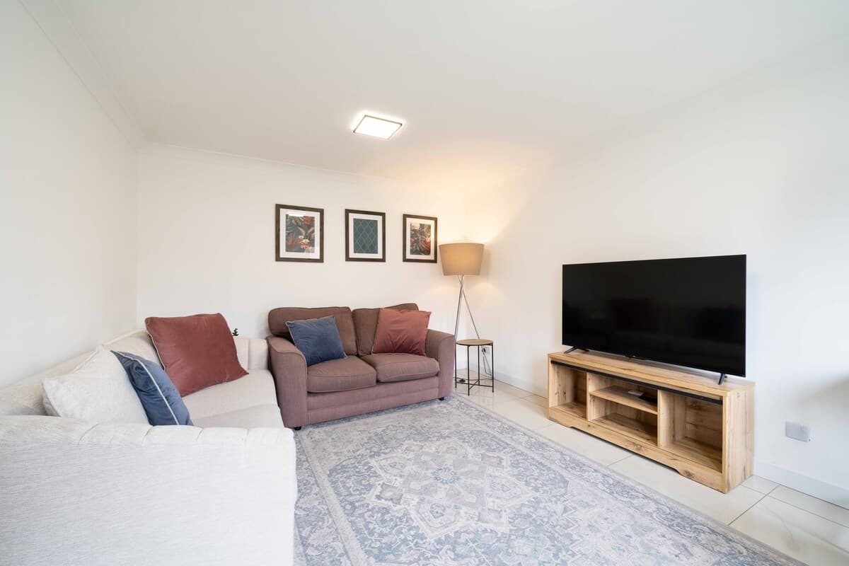 1 Bedroom House