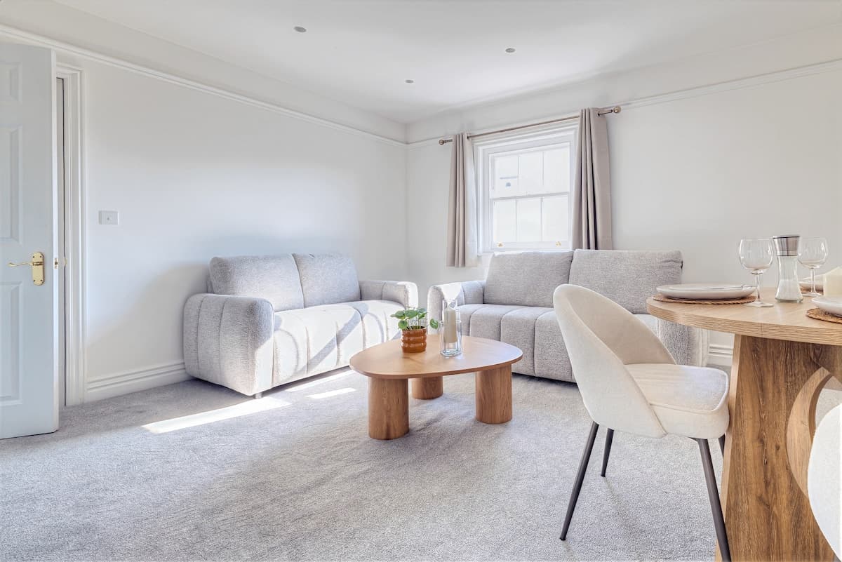 2 Bedroom Apartment
