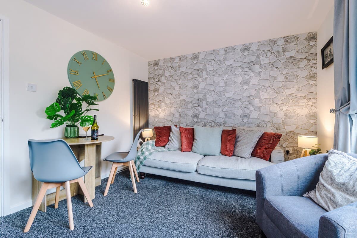 2 Bedroom House