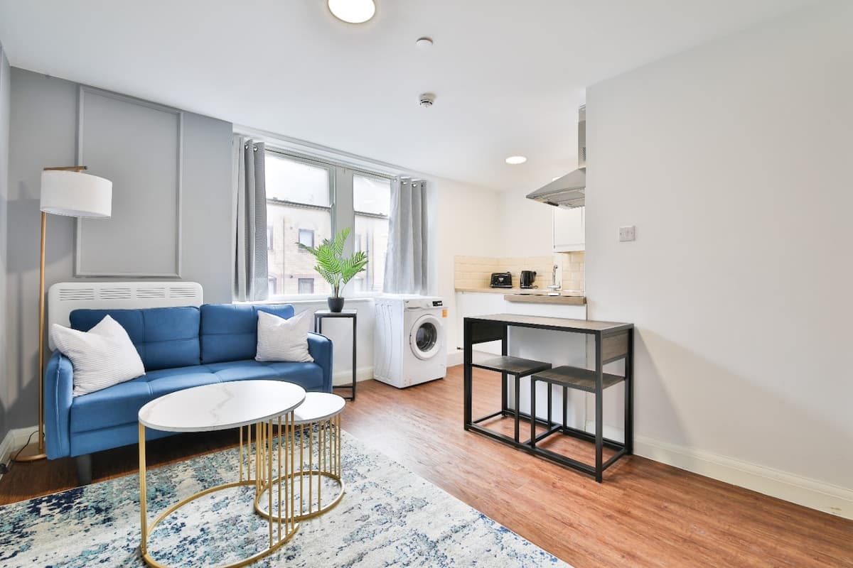 1 Bedroom Apartment