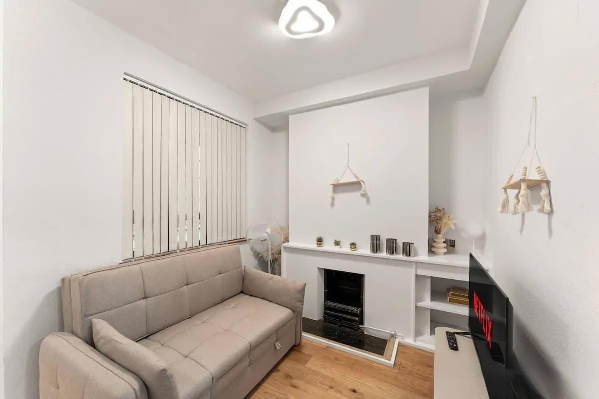 1 Bedroom Apartment