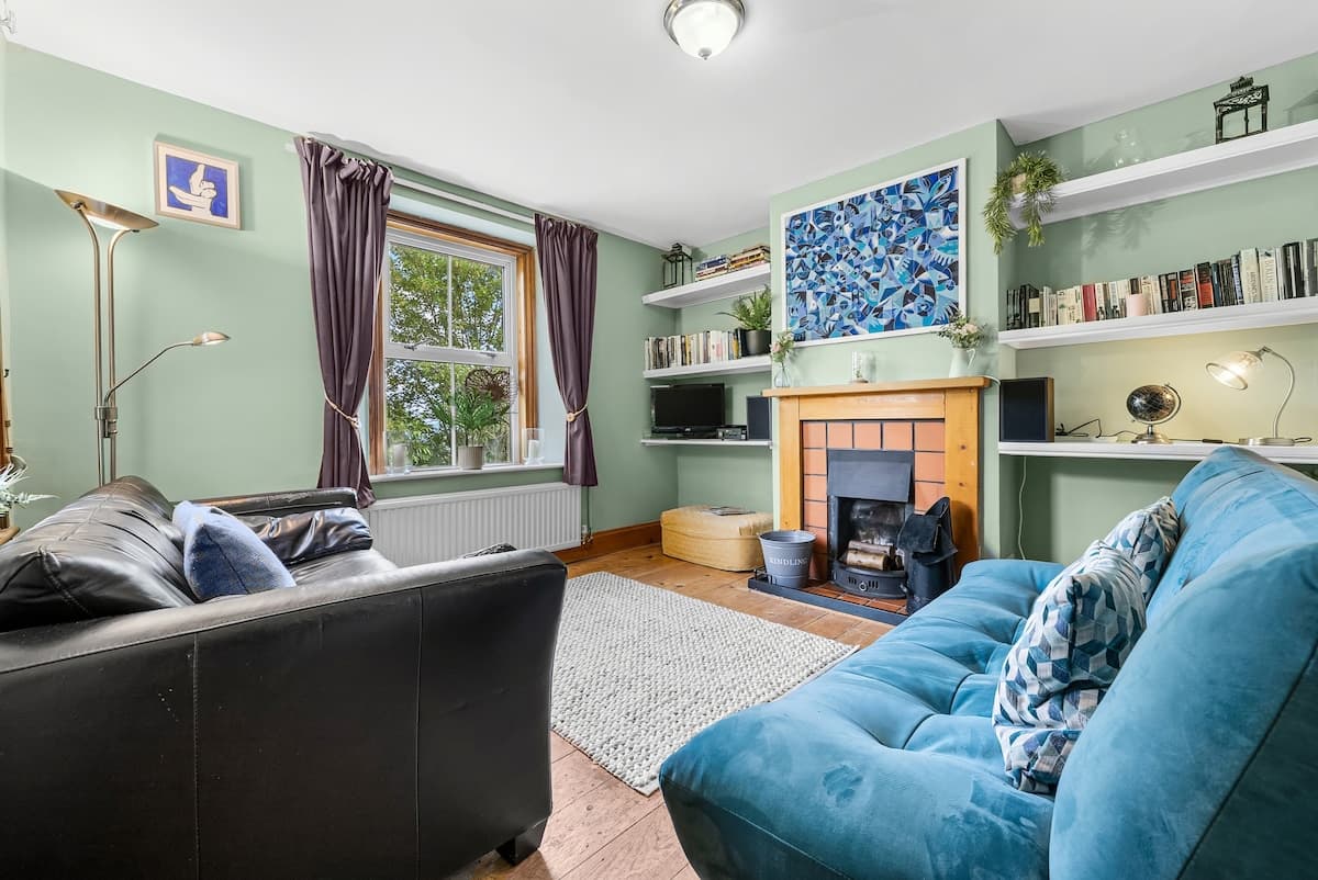 2 Bedroom House
