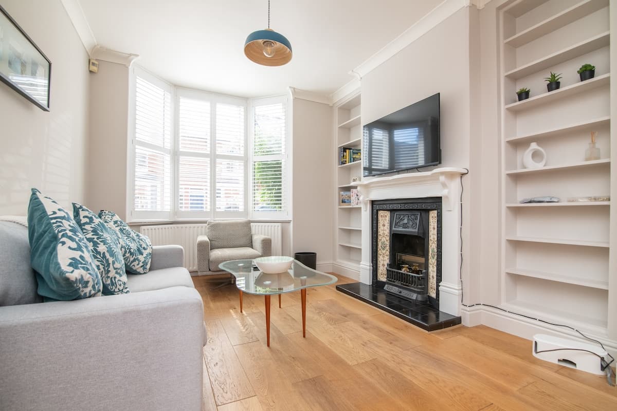 2 Bedroom House