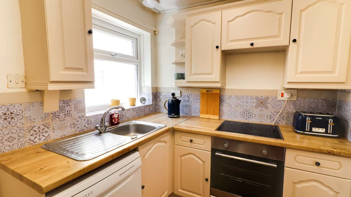 2 Bedroom House