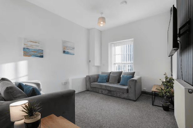 5 Bedroom Apartment