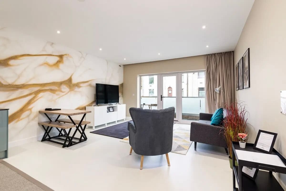 2 Bedroom Apartment