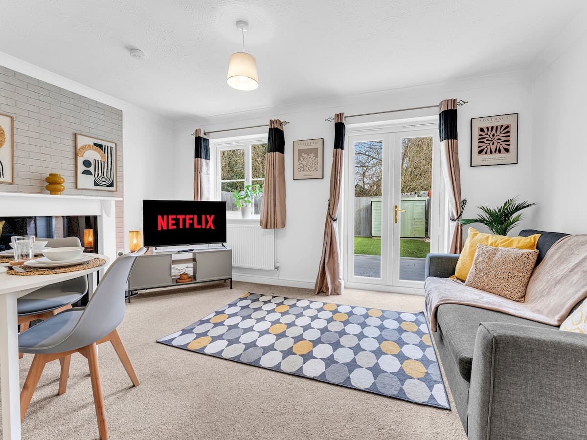 2 Bedroom House