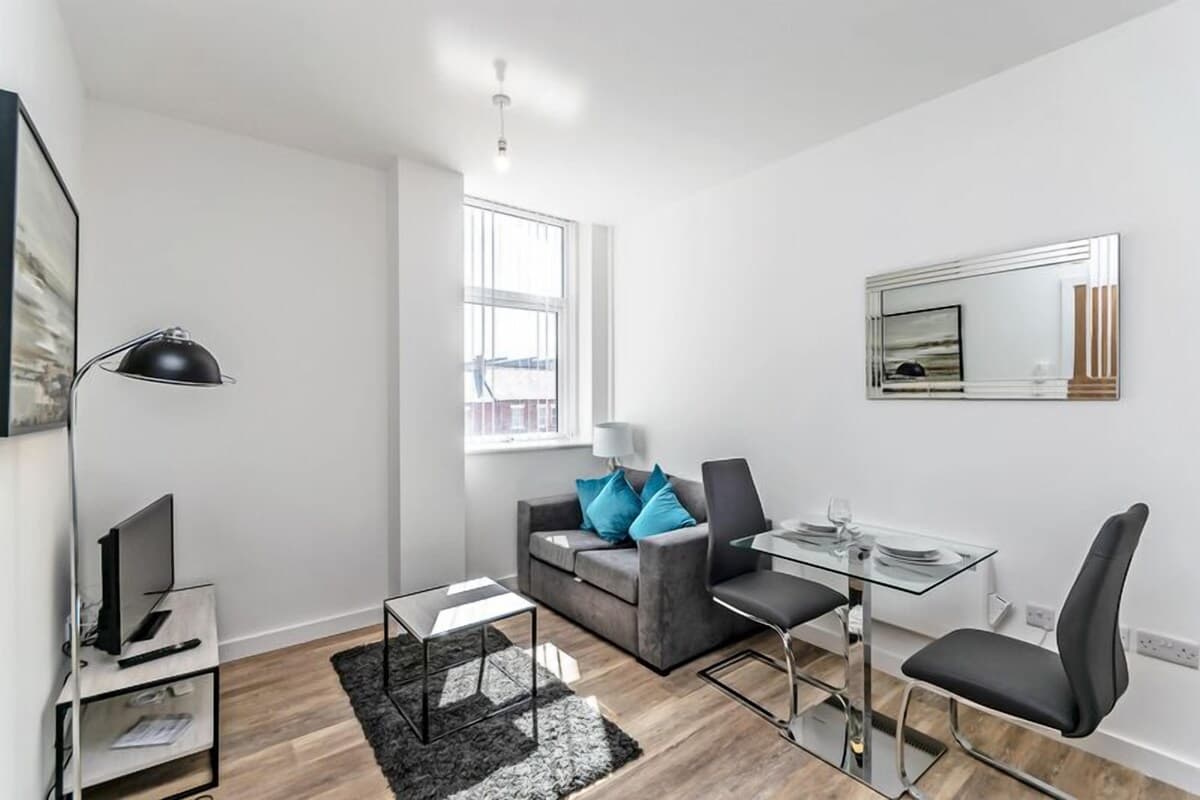 1 Bedroom Apartment