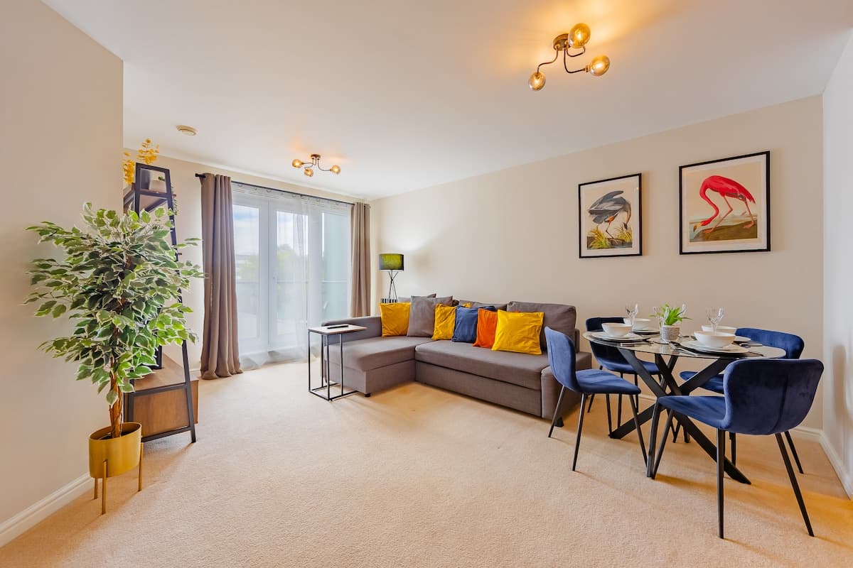 2 Bedroom Apartment