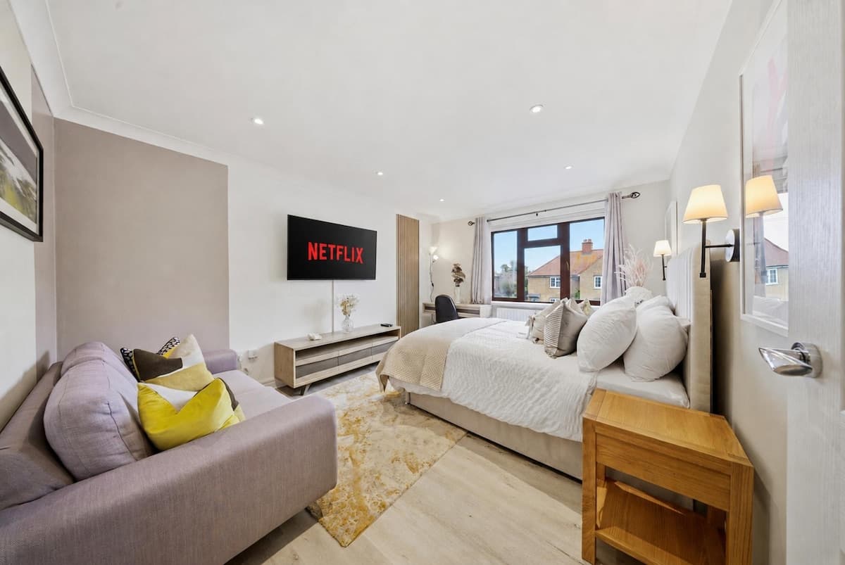 2 Bedroom Apartment