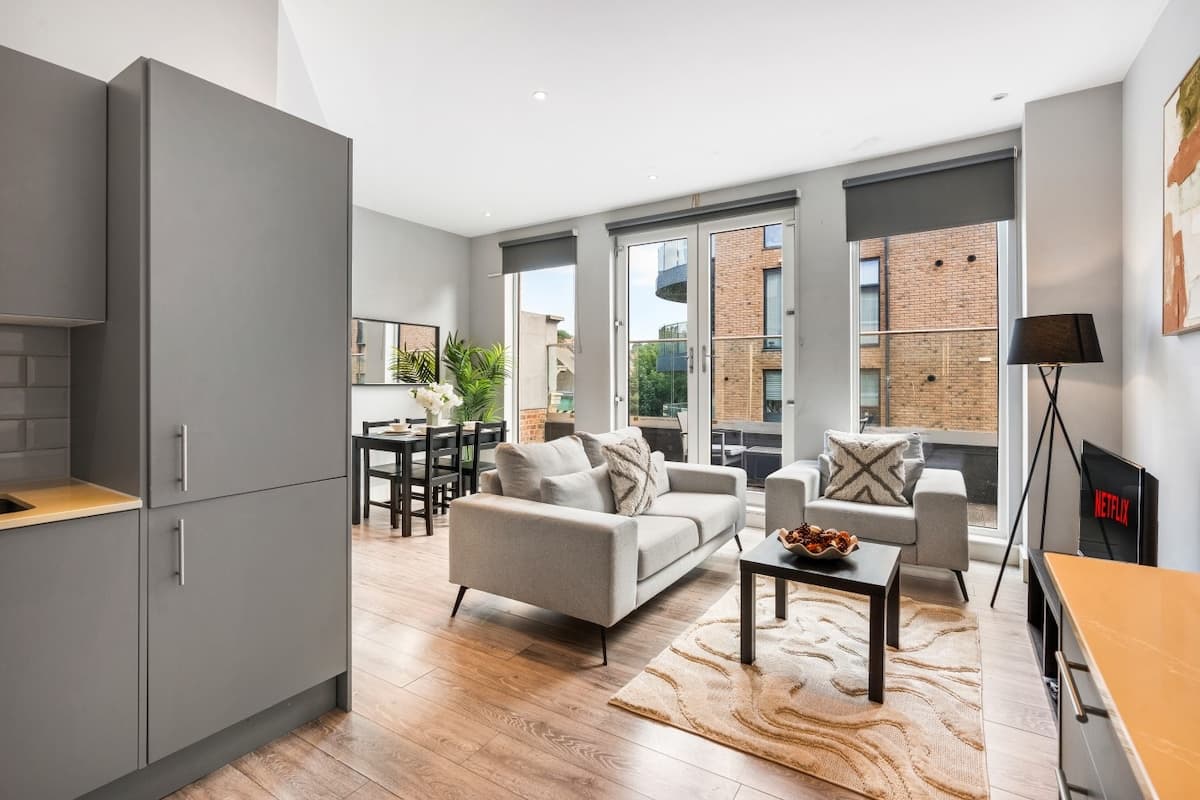 2 Bedroom Apartment