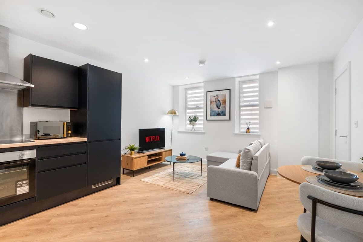 1 Bedroom Apartment