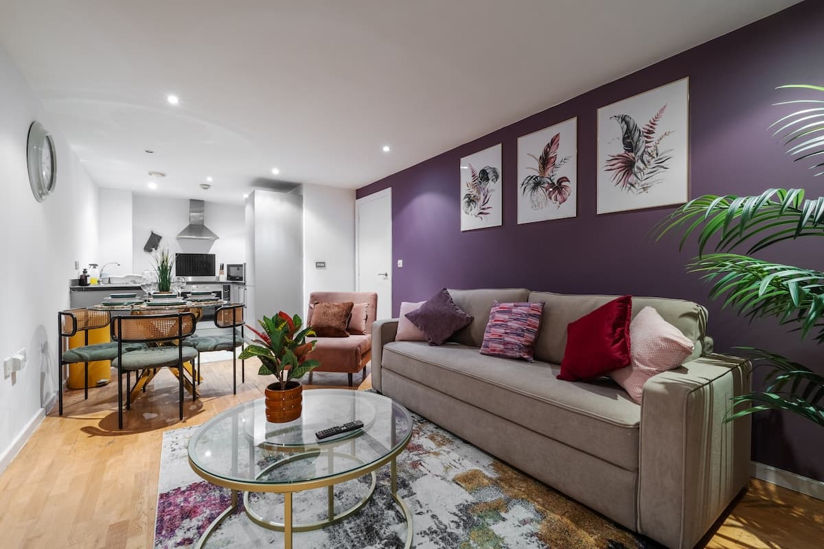 2 Bedroom Apartment
