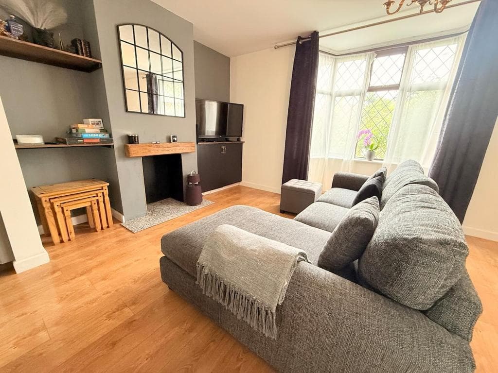 2 Bedroom House