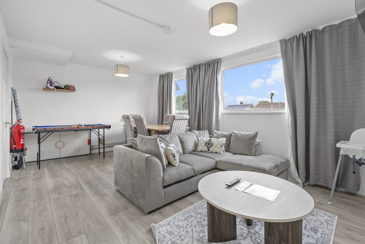 1 Bedroom Apartment