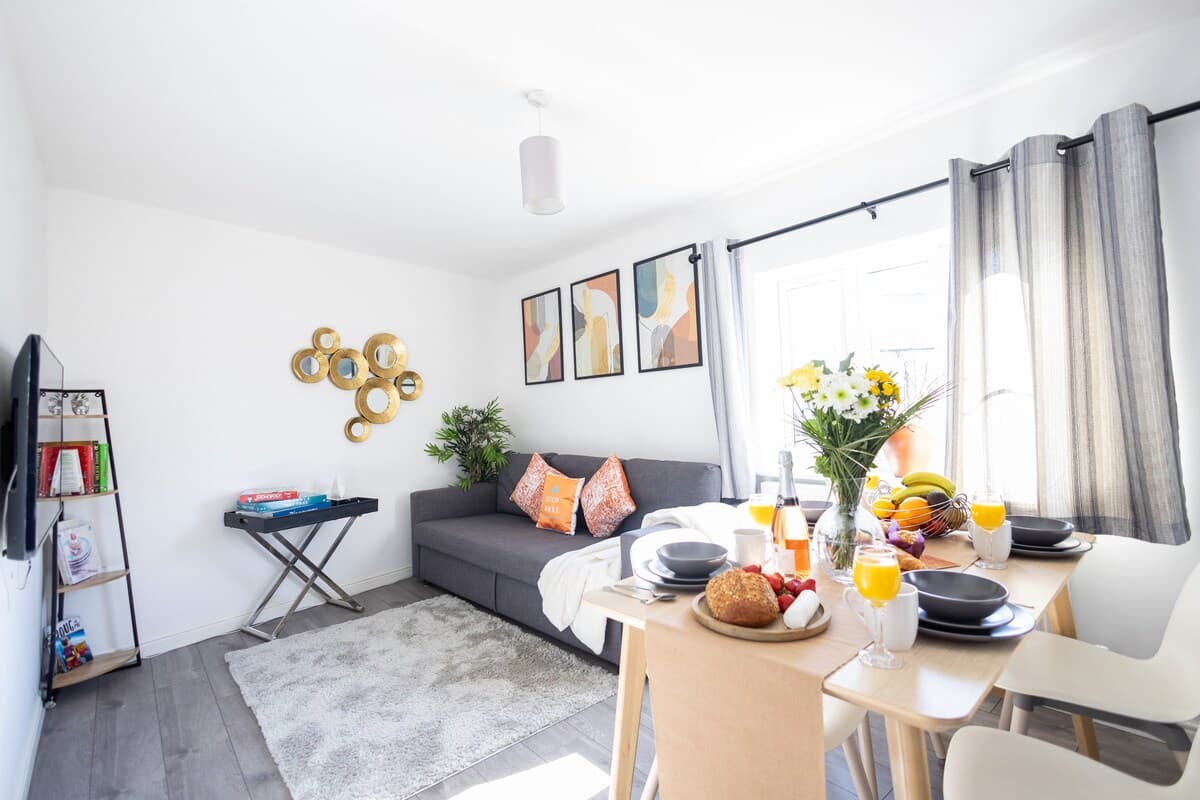 2 Bedroom House