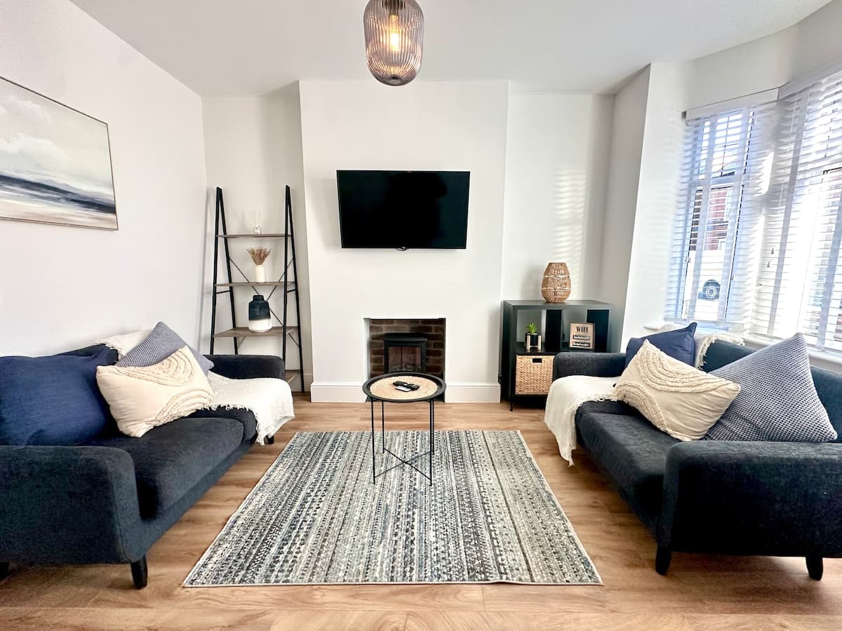 2 Bedroom House