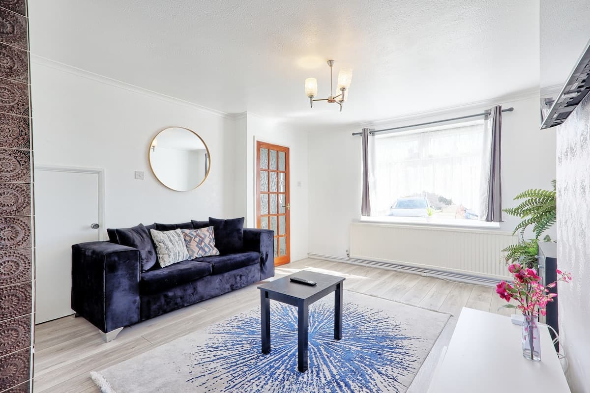 2 Bedroom House