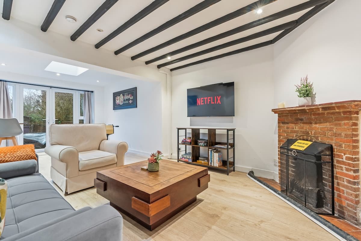 2 Bedroom House