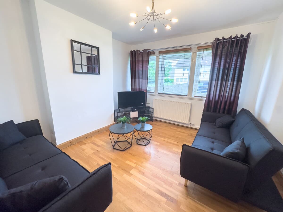 2 Bedroom Apartment